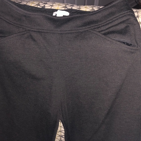 New York & Company Stretch Gray Knit Pants (S) Good Condition-Front Pockets - Picture 4 of 7